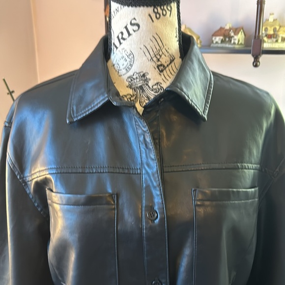 Bagatelle-Small shirt/jacket/shacket, 100% polyurethane,  backing 100% viscous - Picture 2 of 7